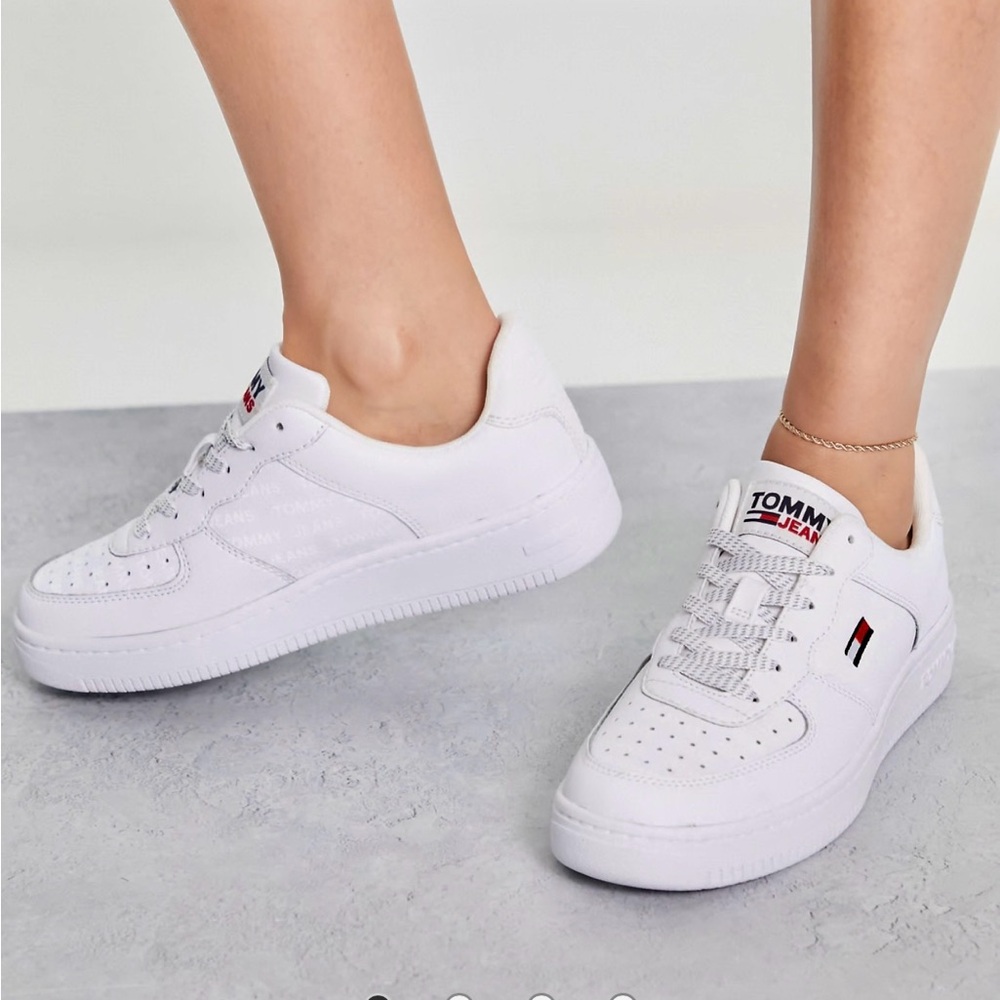 Tommy Jeans Classic Trainers Tennis Shoes - Picture 3 of 12